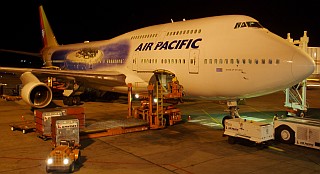 Air Pacific 747